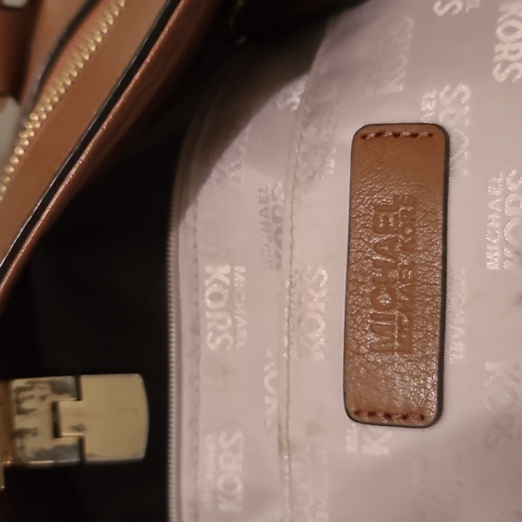 47. Michael Kors Astrid Handbag - Picture 11 of 15